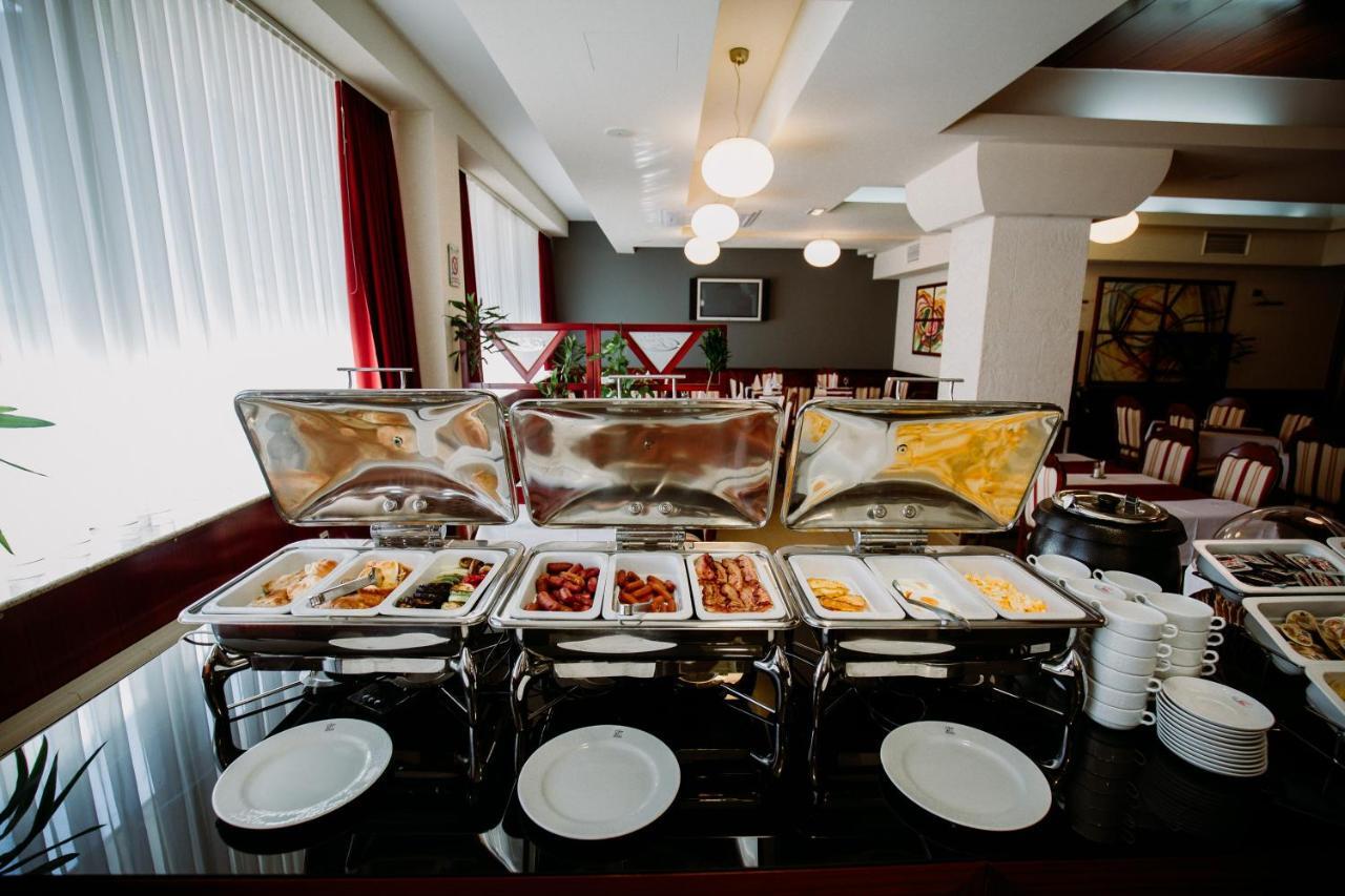 Hotel Jelena Brcko Bagian luar foto